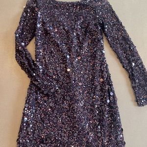 Aidan Mattox long sleeve sequined cocktail dress size 6